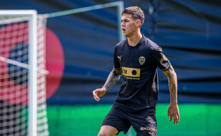 Los tiempos del Betis con el interés por Enzo Barrenechea Los tiempos del Betis con el interés por Enzo Barrenechea