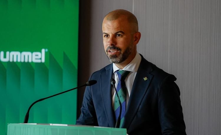 Manu Fajardo habla sobre el fichaje del delantero y Pellegrini desvela el objetivo del Betis en la temporada Manu Fajardo habla sobre el fichaje del delantero y Pellegrini desvela el objetivo del Betis en la temporada