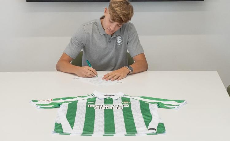 La familia de Jesús Rodríguez lamenta su salida: «El Betis pudo hacer más» La familia de Jesús Rodríguez lamenta su salida: «El Betis pudo hacer más»