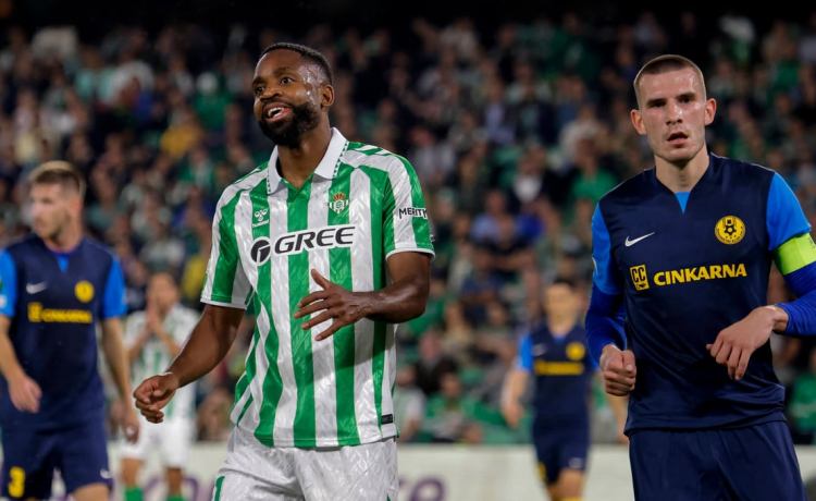 Peinando el mercado para Bakambu y Yanis Peinando el mercado para Bakambu y Yanis