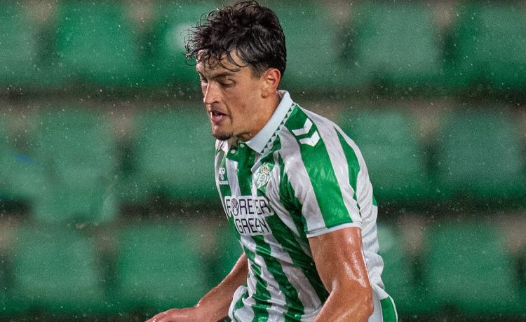 Oficial: Renovación y cesión inmediata del Betis Oficial: Renovación y cesión inmediata del Betis