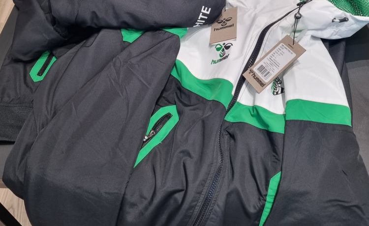 La nueva prenda oficial de Hummel que causa furor: agotada a las pocas horas de su estreno La nueva prenda oficial de Hummel que causa furor: agotada a las pocas horas de su estreno