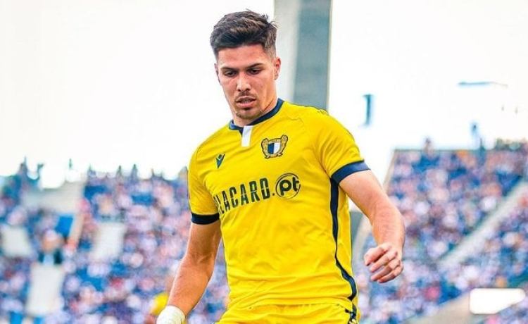 Intransigentes en el precio de uno de los laterales que gusta en el Betis Intransigentes en el precio de uno de los laterales que gusta en el Betis