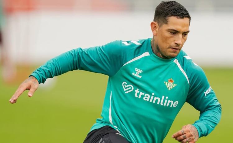 Solución para el Betis con Chimy Ávila en el momento justo Solución para el Betis con Chimy Ávila en el momento justo