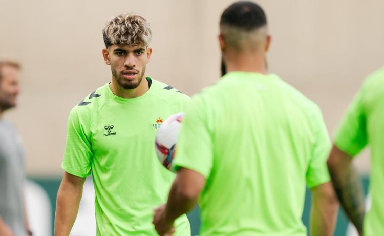 Una importante ausencia y un celebrado regreso en la sesión del Betis Una importante ausencia y un celebrado regreso en la sesión del Betis
