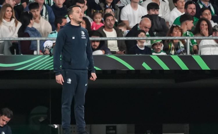 Milicevic quería más: «Los árbitros sólo añadieron cuatro minutos» Milicevic quería más: «Los árbitros sólo añadieron cuatro minutos»