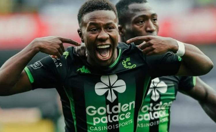 Luz verde a la perla ecuatoriana: «Mi hijo quiere jugar en el Betis» Luz verde a la perla ecuatoriana: «Mi hijo quiere jugar en el Betis»