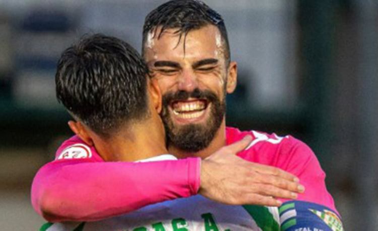 Cesión oficial del Betis con letra pequeña y ‘gracias’ a Víctor Orta Cesión oficial del Betis con letra pequeña y ‘gracias’ a Víctor Orta