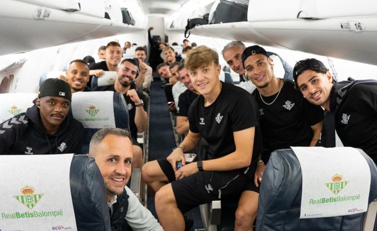 La convocatoria del Betis para Vallecas: cinco bajas, muchas dudas y cinco canteranos La convocatoria del Betis para Vallecas: cinco bajas, muchas dudas y cinco canteranos