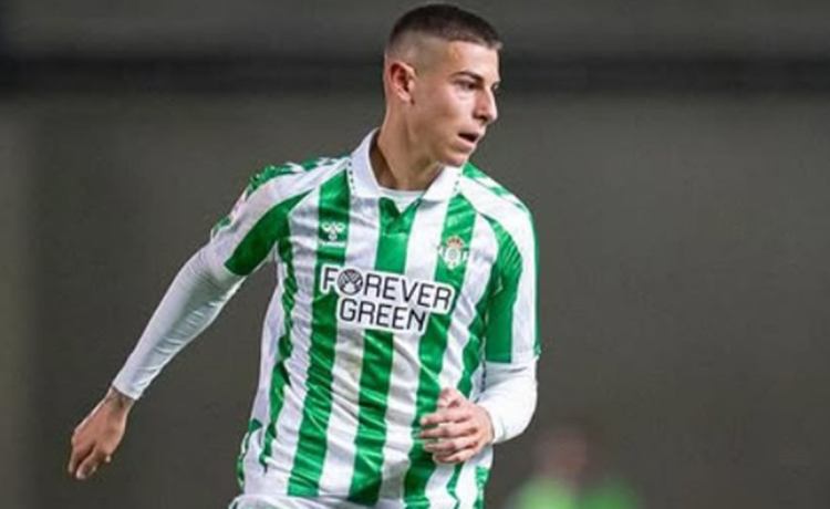 Cesión inminente en el Betis con vistas al futuro Cesión inminente en el Betis con vistas al futuro