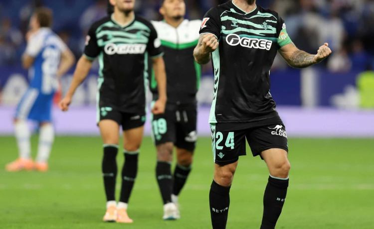 Aitor Ruibal pide al Betis «un contrato vitalicio» y al equipo, un paso adelante: «Es el momento» Aitor Ruibal pide al Betis «un contrato vitalicio» y al equipo, un paso adelante: «Es el momento»