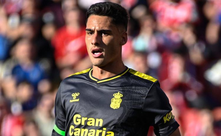 Decisión definitiva de Sergi Cardona, prioridad del Betis Decisión definitiva de Sergi Cardona, prioridad del Betis
