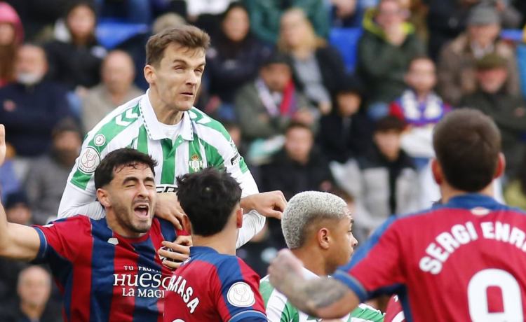 Diego Llorente, exigente y contento Diego Llorente, exigente y contento