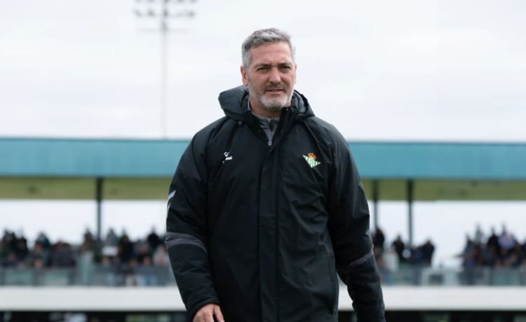 Arzu se convierte en el nuevo entrenador del Recreativo de Huelva Arzu se convierte en el nuevo entrenador del Recreativo de Huelva