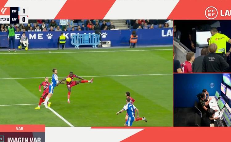 El CTA se posiciona y confirma la incongruencia con el penalti de Bartra y el no penalti de Nobel Mendy El CTA se posiciona y confirma la incongruencia con el penalti de Bartra y el no penalti de Nobel Mendy