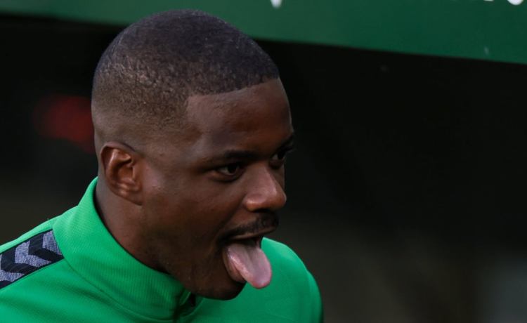 Cerrada la única vía de William Carvalho Cerrada la única vía de William Carvalho