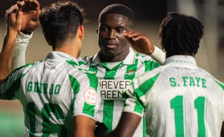 Prisas para fichar a Nobel Mendy que benefician al Betis Prisas para fichar a Nobel Mendy que benefician al Betis
