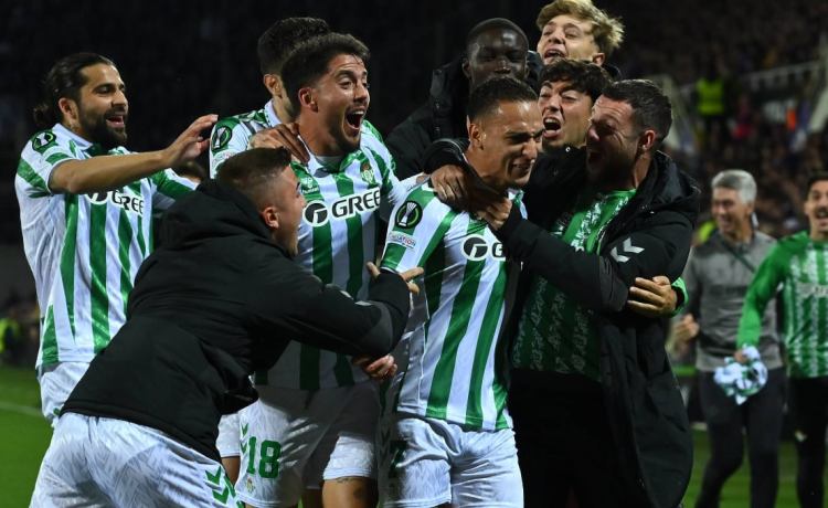Fiorentina 2-2 Betis: Antony cambia la historia en un ‘Jueves de Fiera’ Fiorentina 2-2 Betis: Antony cambia la historia en un ‘Jueves de Fiera’