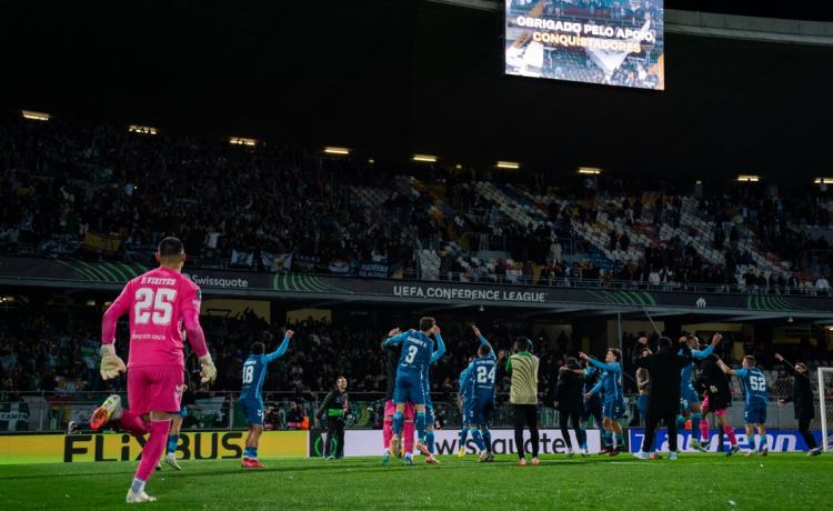Un espectáculo coral que impresionó a la propia UEFA Un espectáculo coral que impresionó a la propia UEFA