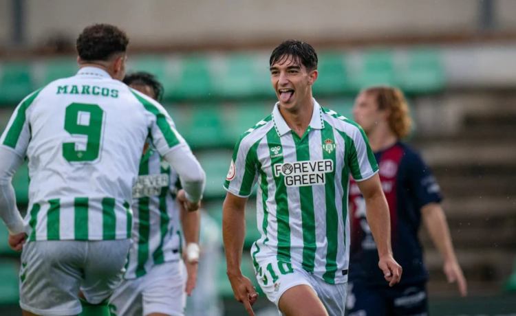 Pellegrini confirma un ‘fichaje’ para la Conference League y aclara el estado de Johnny Cardoso y Fornals Pellegrini confirma un ‘fichaje’ para la Conference League y aclara el estado de Johnny Cardoso y Fornals