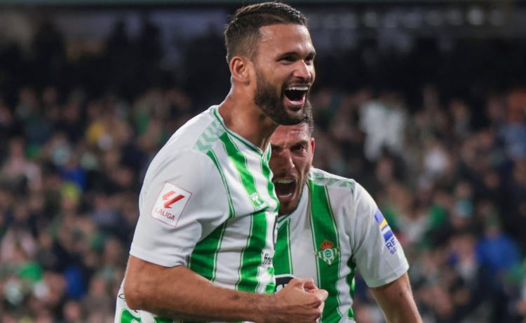 Willian José supera registros Willian José supera registros