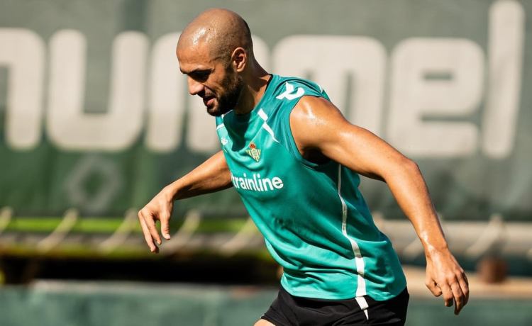 El precio que ha puesto el Fenerbahçe a Sofyan Amrabat El precio que ha puesto el Fenerbahçe a Sofyan Amrabat