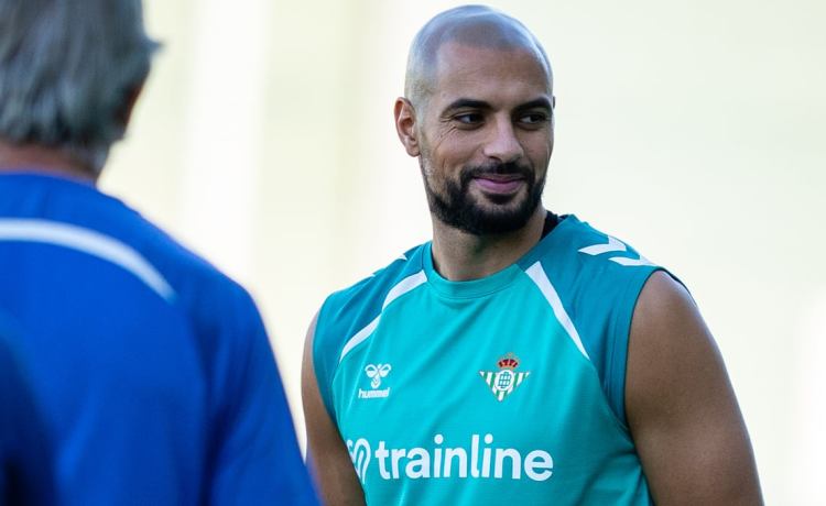 Amrabat se estrena y preocupa Bartra Amrabat se estrena y preocupa Bartra