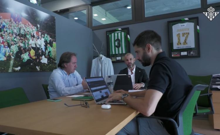 La dirección deportiva del Betis intensifica la búsqueda de un lateral para el próximo mercado de fichajes La dirección deportiva del Betis intensifica la búsqueda de un lateral para el próximo mercado de fichajes