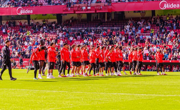 Lista de 25 de Almeyda para El Gran Derbi, con los tres regresos esperados Lista de 25 de Almeyda para El Gran Derbi, con los tres regresos esperados