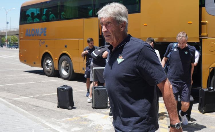 Lista oficial del Betis con sorpresas y una baja de última hora Lista oficial del Betis con sorpresas y una baja de última hora