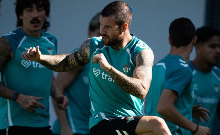 Cuatro bajas, una preocupación y una novedad importante en la lista del Betis Cuatro bajas, una preocupación y una novedad importante en la lista del Betis