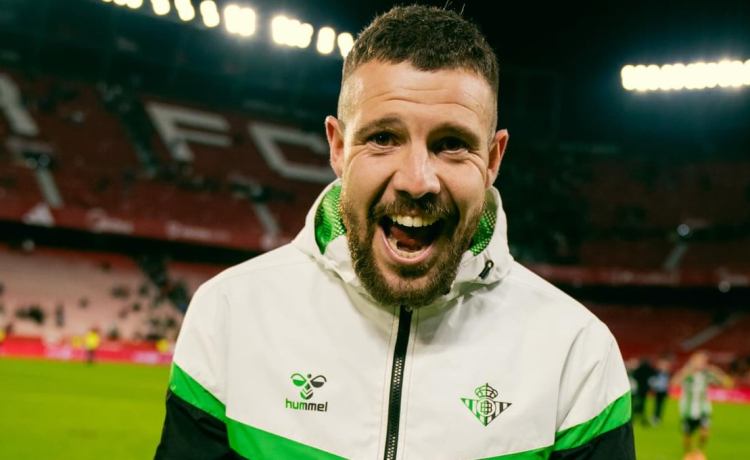 El mensaje de Aitor Ruibal a la afición del Betis: «Todavía no había podido ponerle palabras» El mensaje de Aitor Ruibal a la afición del Betis: «Todavía no había podido ponerle palabras»