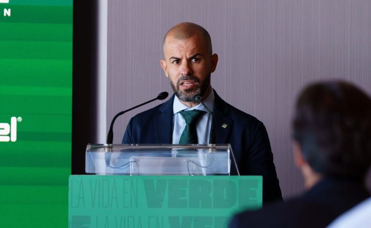 Fajardo y Alarcón viajan a por más fichajes para el Betis Fajardo y Alarcón viajan a por más fichajes para el Betis