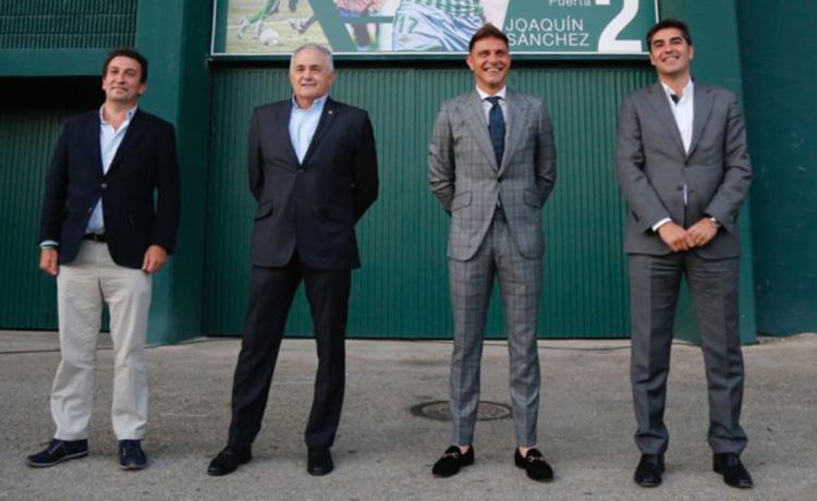 Joaquín promete fichajes y manda un mensaje a Pellegrini en nombre del Betis Joaquín promete fichajes y manda un mensaje a Pellegrini en nombre del Betis