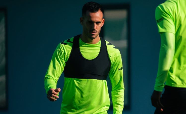 Sólo esperan ya la salida de Juanmi y aprietan por dos fichajes Sólo esperan ya la salida de Juanmi y aprietan por dos fichajes