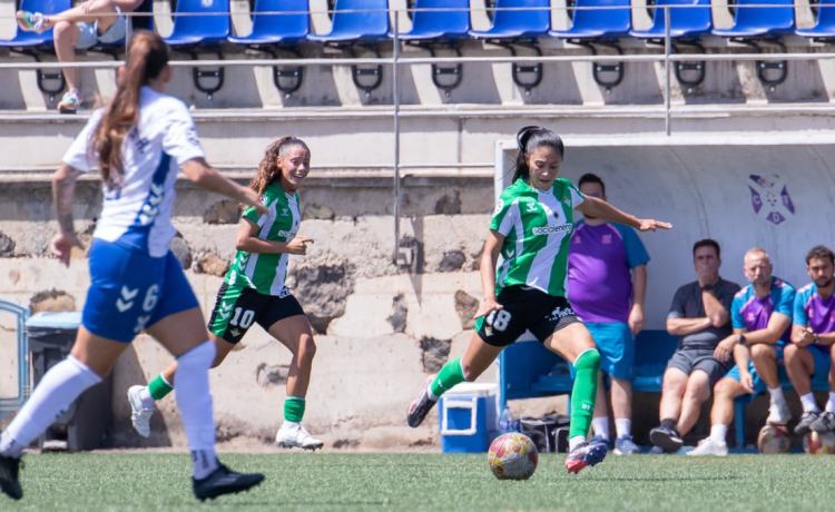 2-1: La travesía por el desierto del Betis Féminas arranca con decepción 2-1: La travesía por el desierto del Betis Féminas arranca con decepción