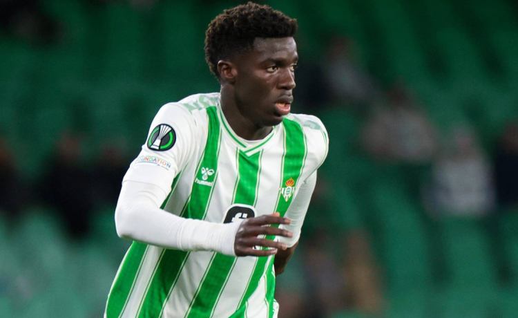 El plan del Betis con Assane Diao para verano y la postura de la joya verdiblanca El plan del Betis con Assane Diao para verano y la postura de la joya verdiblanca