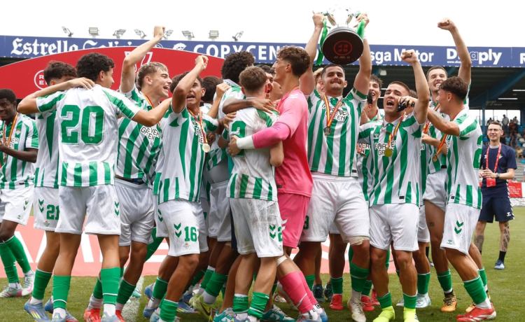 La relevo generacional de los campeones y el nuevo técnico del Betis Deportivo La relevo generacional de los campeones y el nuevo técnico del Betis Deportivo