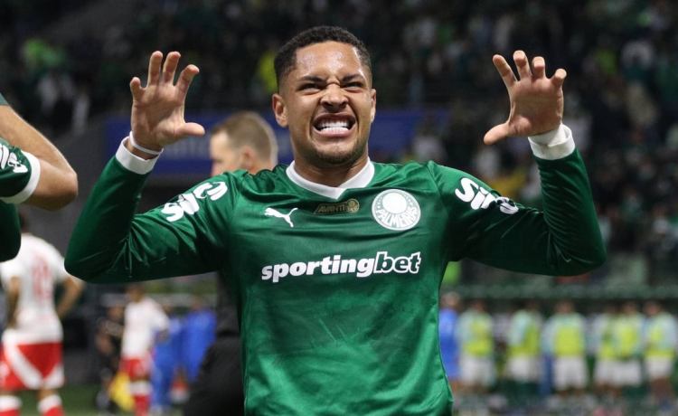 Vitor Roque recupera los dientes y vuelve a rugir Vitor Roque recupera los dientes y vuelve a rugir