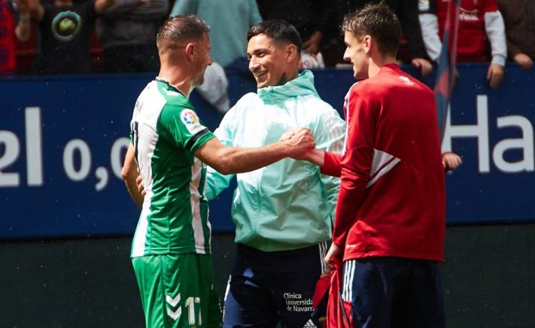 El sevillista que iba a sustituir este verano a Aimar Oroz y el ‘fichajazo’ que retrasó el Chimy El sevillista que iba a sustituir este verano a Aimar Oroz y el ‘fichajazo’ que retrasó el Chimy