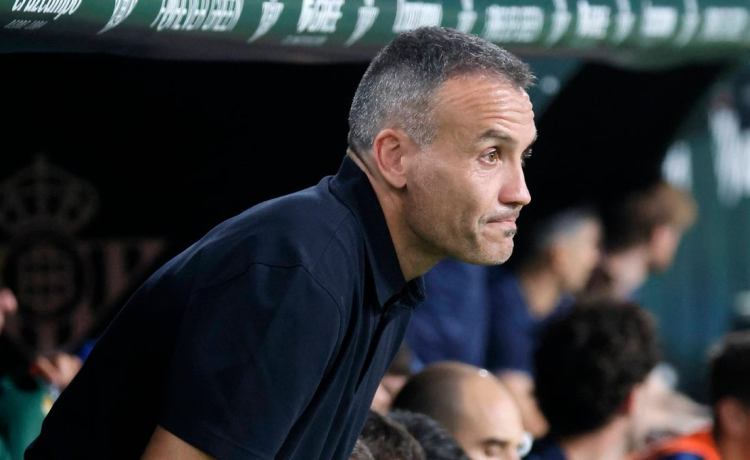 Sergio Francisco sobre la debacle de la Real Sociedad: «Es difícil asumir tanto golpe» Sergio Francisco sobre la debacle de la Real Sociedad: «Es difícil asumir tanto golpe»