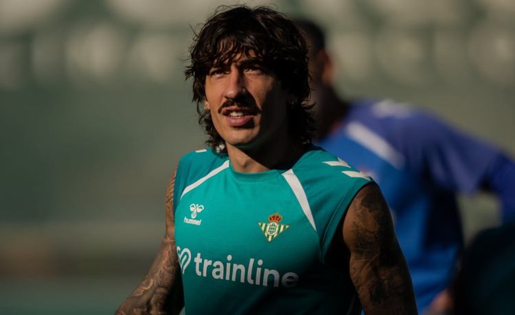 Un alegría, una sorpresa y seis bajas en el Betis a dos días de recibir a Osasuna Un alegría, una sorpresa y seis bajas en el Betis a dos días de recibir a Osasuna