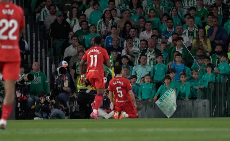 La afición del Sevilla prioriza el derbi ante el Betis La afición del Sevilla prioriza el derbi ante el Betis