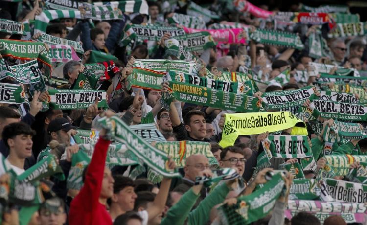 Aparcan sus diferencias por el bien del Betis Aparcan sus diferencias por el bien del Betis