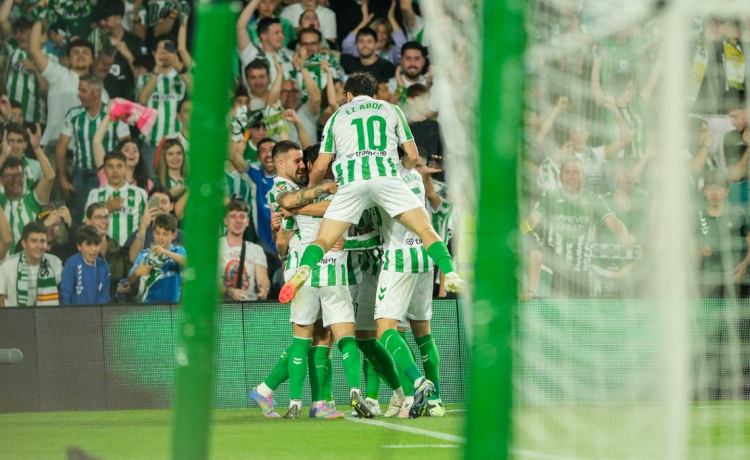 Betis 5-1 Valladolid: Insaciable desde el palco al último confín del vestuario Betis 5-1 Valladolid: Insaciable desde el palco al último confín del vestuario