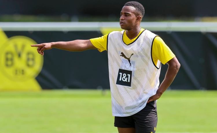 Enfocados en Moukoko: la condición que impone el Borussia Dortmund Enfocados en Moukoko: la condición que impone el Borussia Dortmund