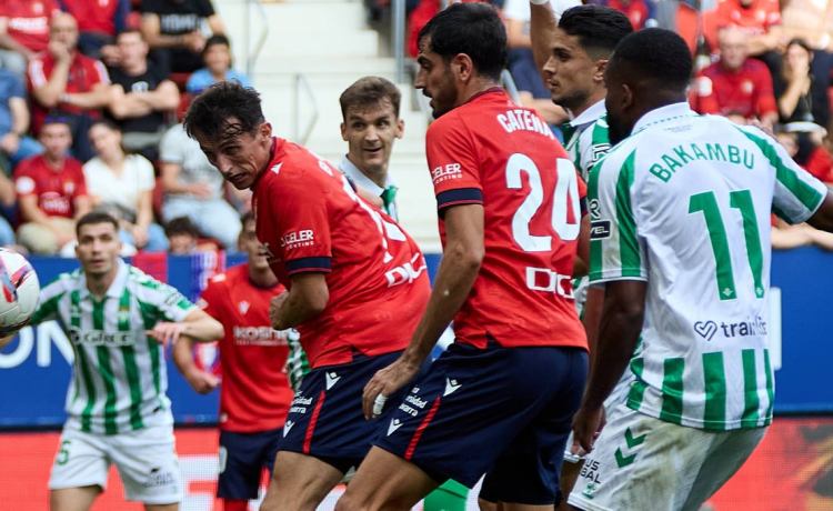 Problema en Osasuna que beneficia al Betis Problema en Osasuna que beneficia al Betis