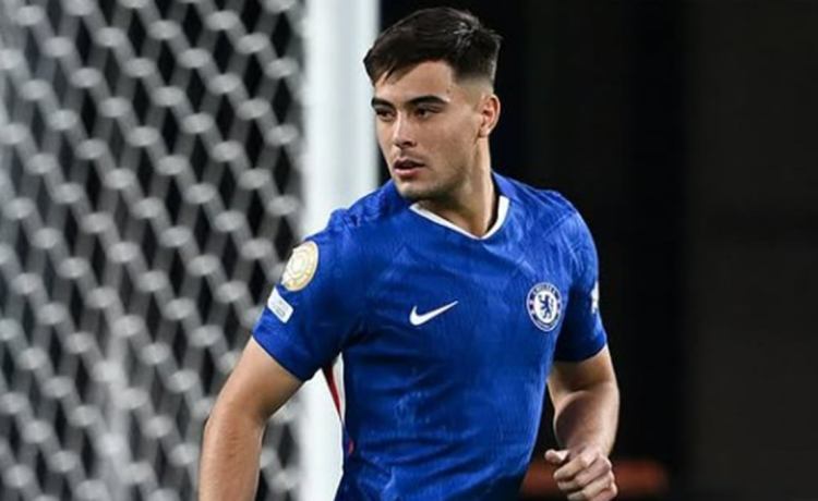 El Betis busca en el Chelsea el cuarto central: una perla cedida El Betis busca en el Chelsea el cuarto central: una perla cedida