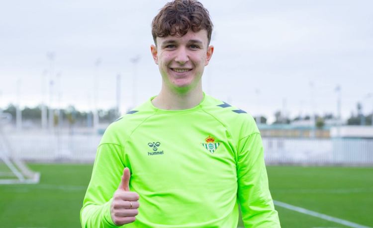 El vestuario del Betis Deportivo sonríe: «Félix ha recuperado la ilusión» El vestuario del Betis Deportivo sonríe: «Félix ha recuperado la ilusión»