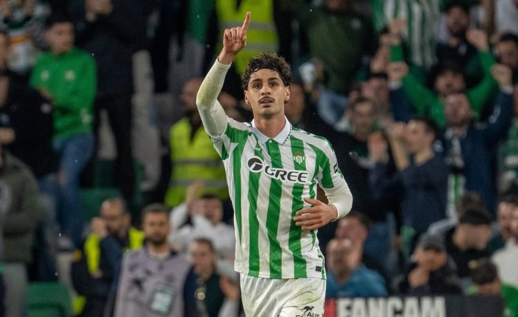 Johnny Cardoso responde a su posible salida del Betis Johnny Cardoso responde a su posible salida del Betis